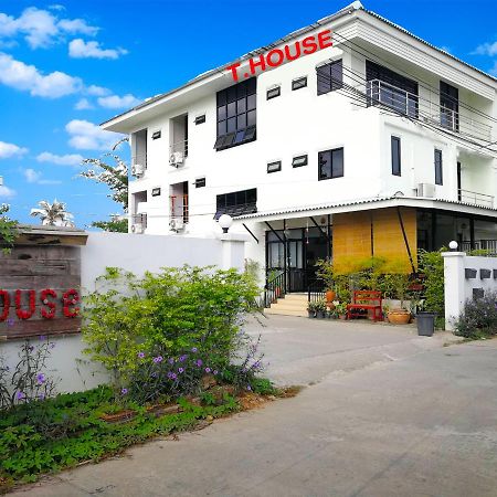ホテル T. House メーソート エクステリア 写真